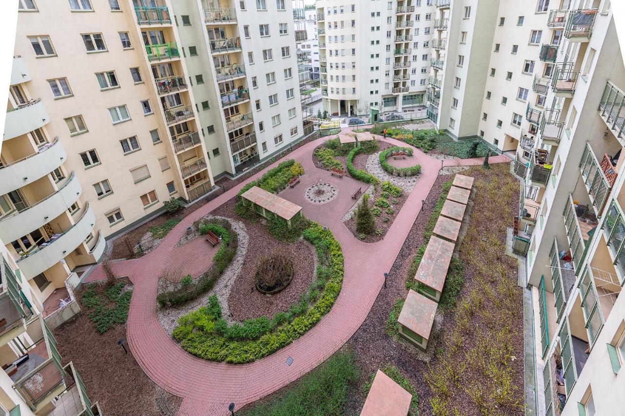 Bukowinska 12 Prywatne Mieszkanie 80M2 Z Dwiema Sypialniami I Balkonem 2X Bezplatne Miejsca Parkingowe Samodzielne Zameldowanie! Private Garage! Self Check-In System! Warsaw Exterior photo
