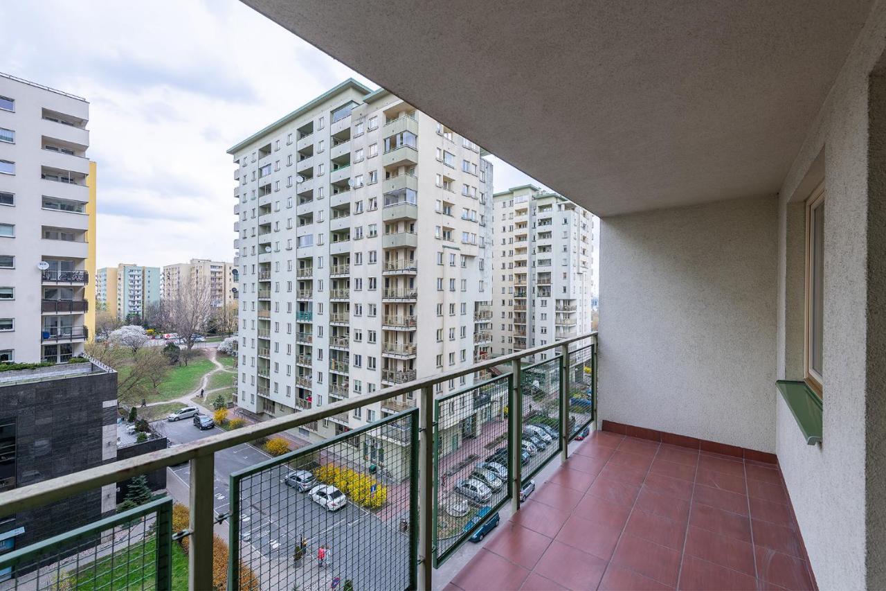 Bukowinska 12 Prywatne Mieszkanie 80M2 Z Dwiema Sypialniami I Balkonem 2X Bezplatne Miejsca Parkingowe Samodzielne Zameldowanie! Private Garage! Self Check-In System! Warsaw Exterior photo